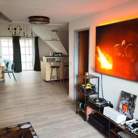 Grosses Offenes Loft Oder Kleine Gemuetliche Wohnung Mit Balkon Wolmirstedt Extérieur photo