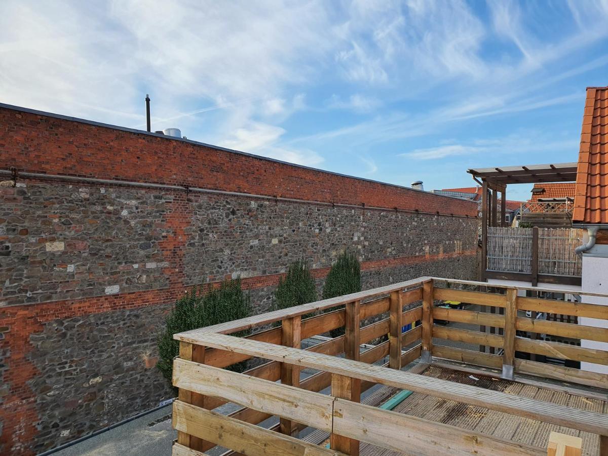 Grosses Offenes Loft Oder Kleine Gemuetliche Wohnung Mit Balkon Wolmirstedt Extérieur photo