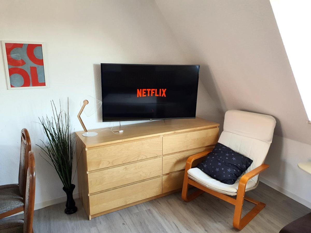 Grosses Offenes Loft Oder Kleine Gemuetliche Wohnung Mit Balkon Wolmirstedt Extérieur photo