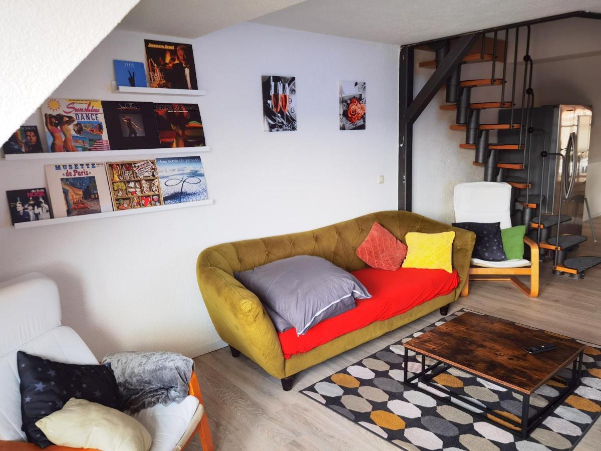 Grosses Offenes Loft Oder Kleine Gemuetliche Wohnung Mit Balkon Wolmirstedt Extérieur photo