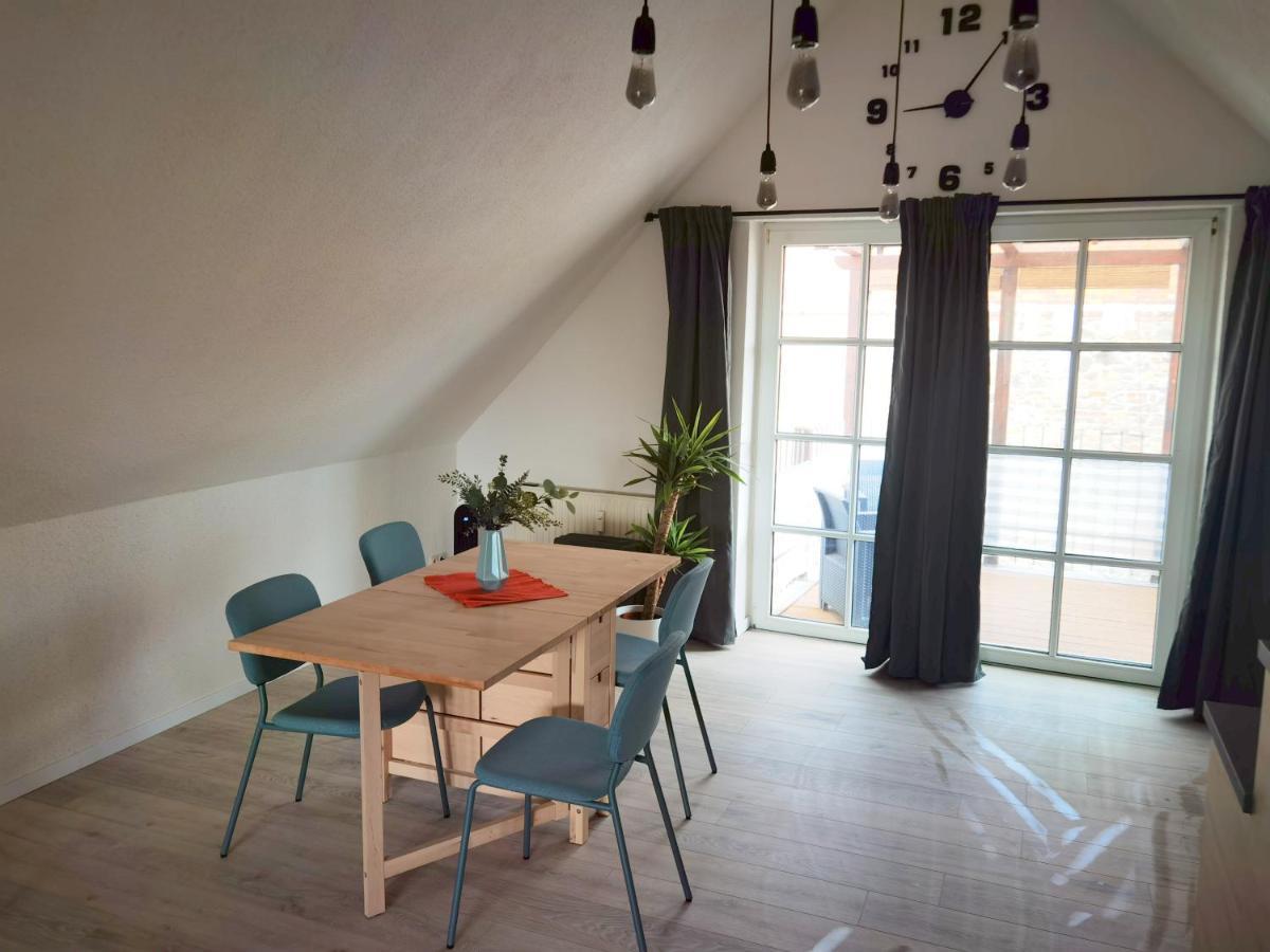 Grosses Offenes Loft Oder Kleine Gemuetliche Wohnung Mit Balkon Wolmirstedt Extérieur photo