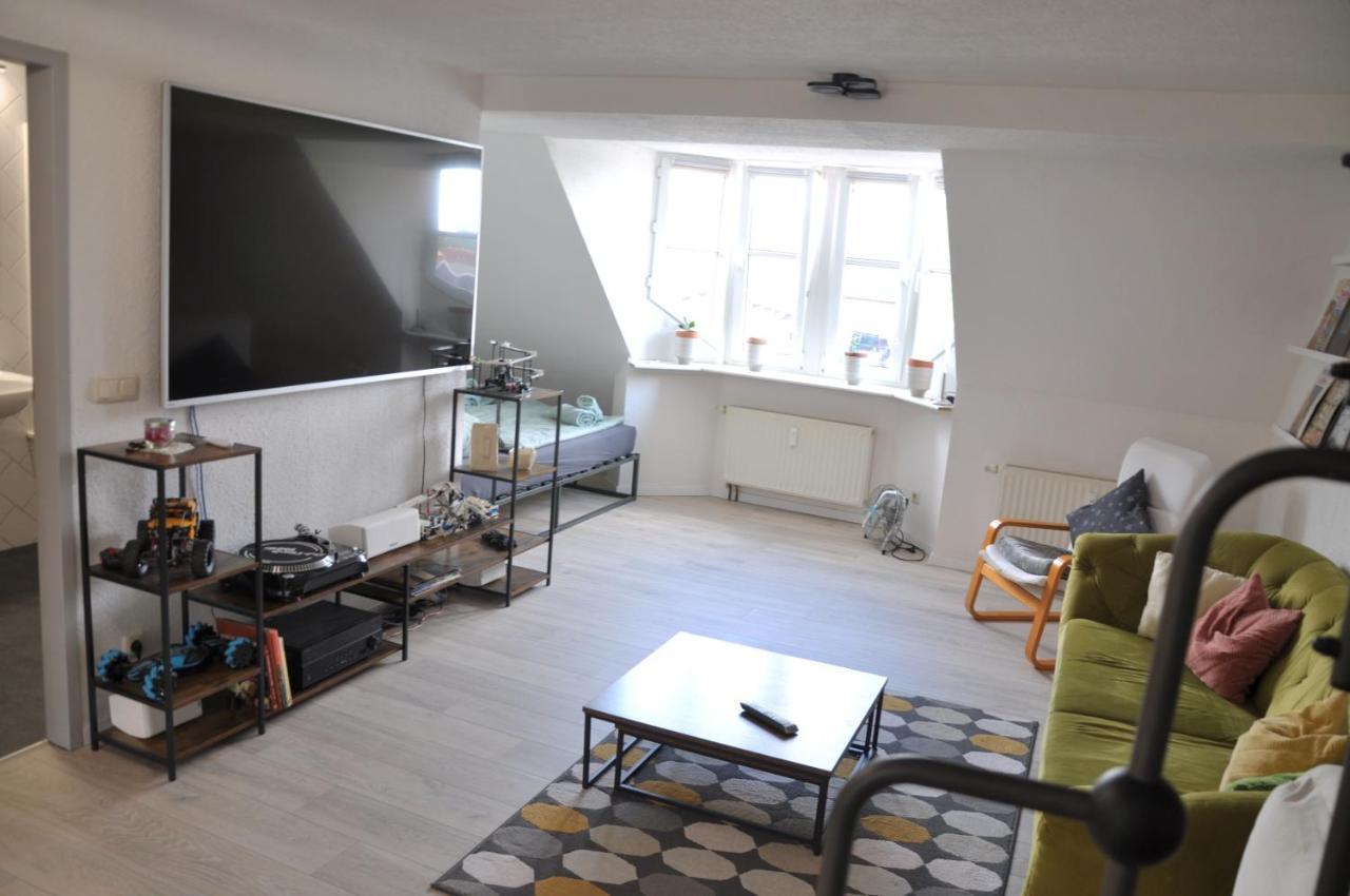 Grosses Offenes Loft Oder Kleine Gemuetliche Wohnung Mit Balkon Wolmirstedt Extérieur photo