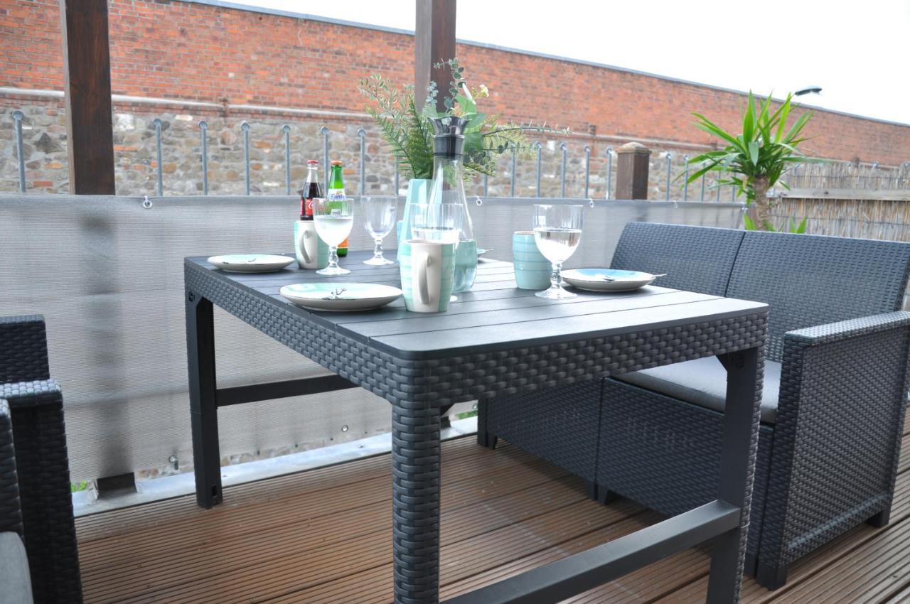 Grosses Offenes Loft Oder Kleine Gemuetliche Wohnung Mit Balkon Wolmirstedt Extérieur photo