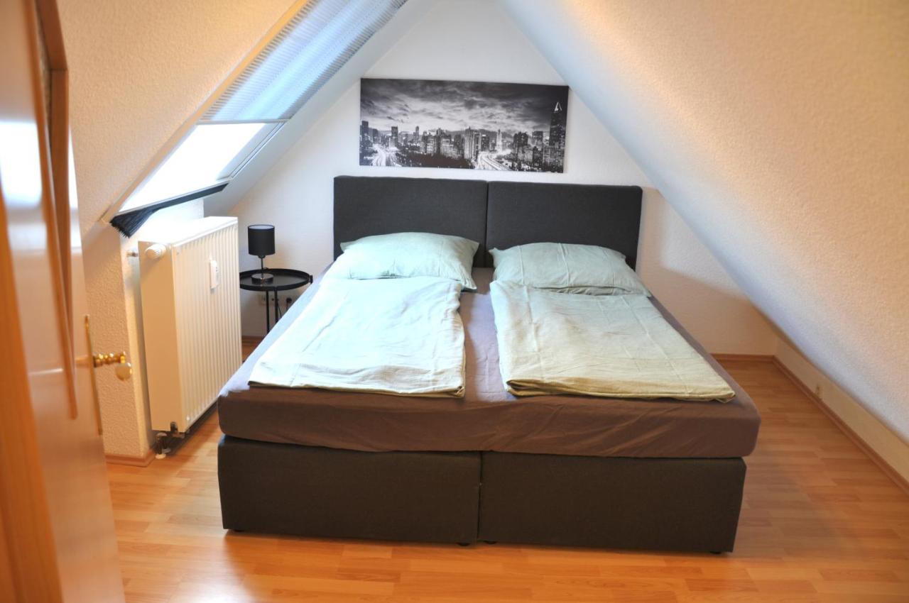 Grosses Offenes Loft Oder Kleine Gemuetliche Wohnung Mit Balkon Wolmirstedt Extérieur photo